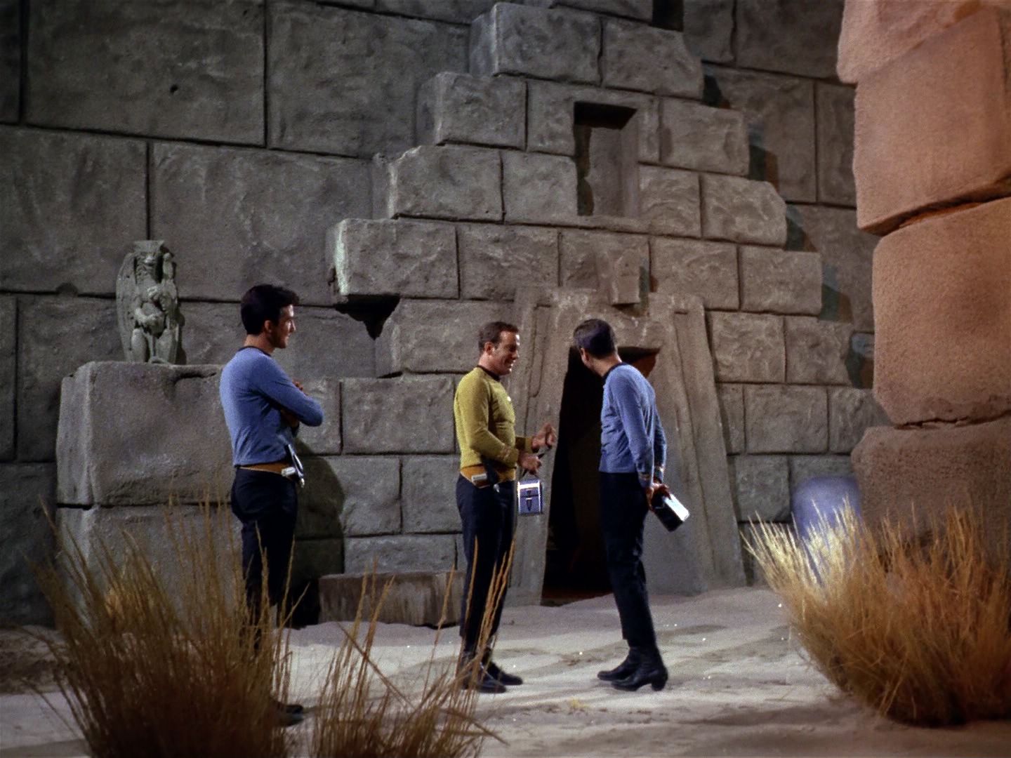 ariane179254_StarTrek_1x01_TheManTrap_0050.jpg