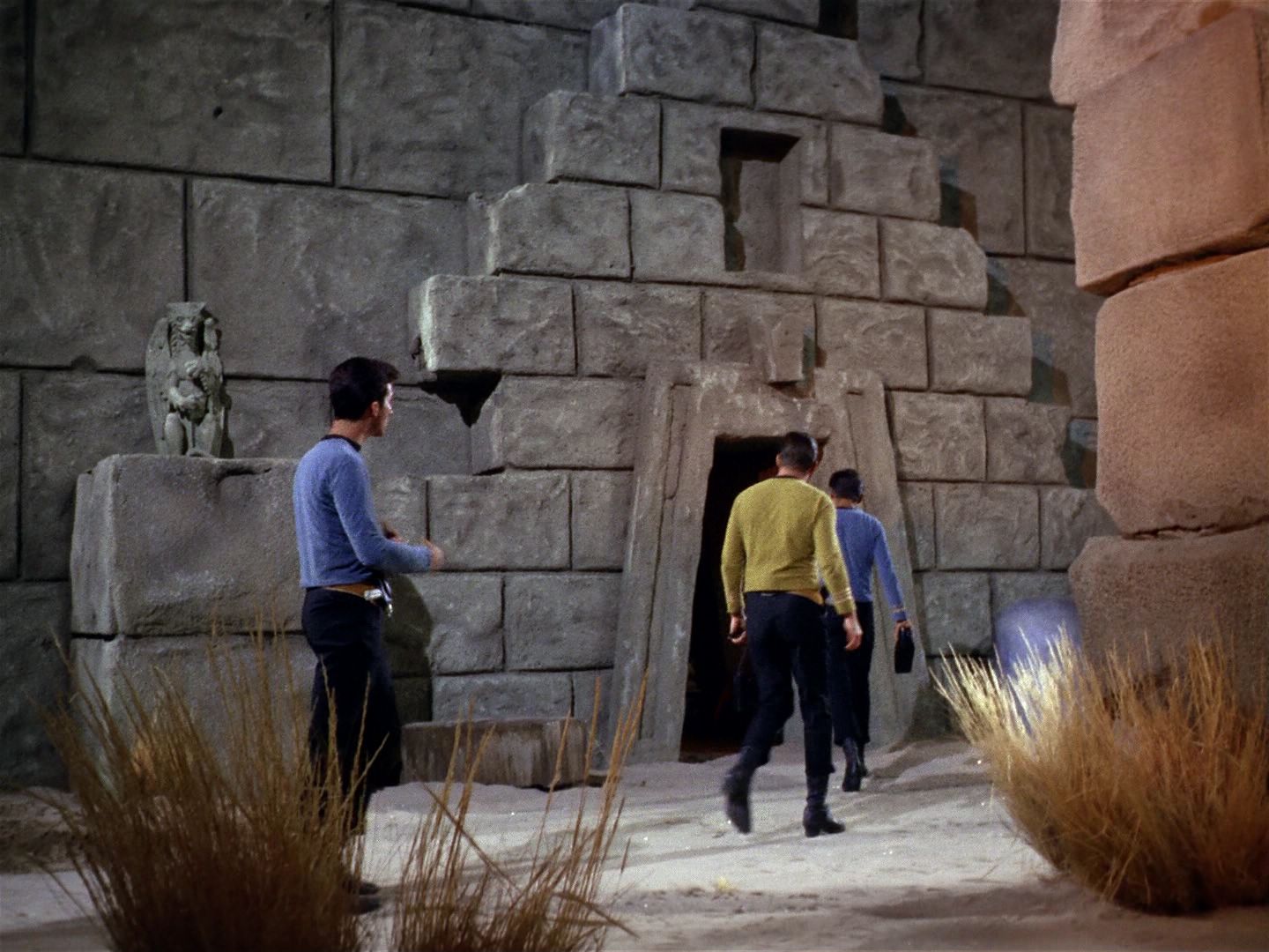 ariane179254_StarTrek_1x01_TheManTrap_0061.jpg