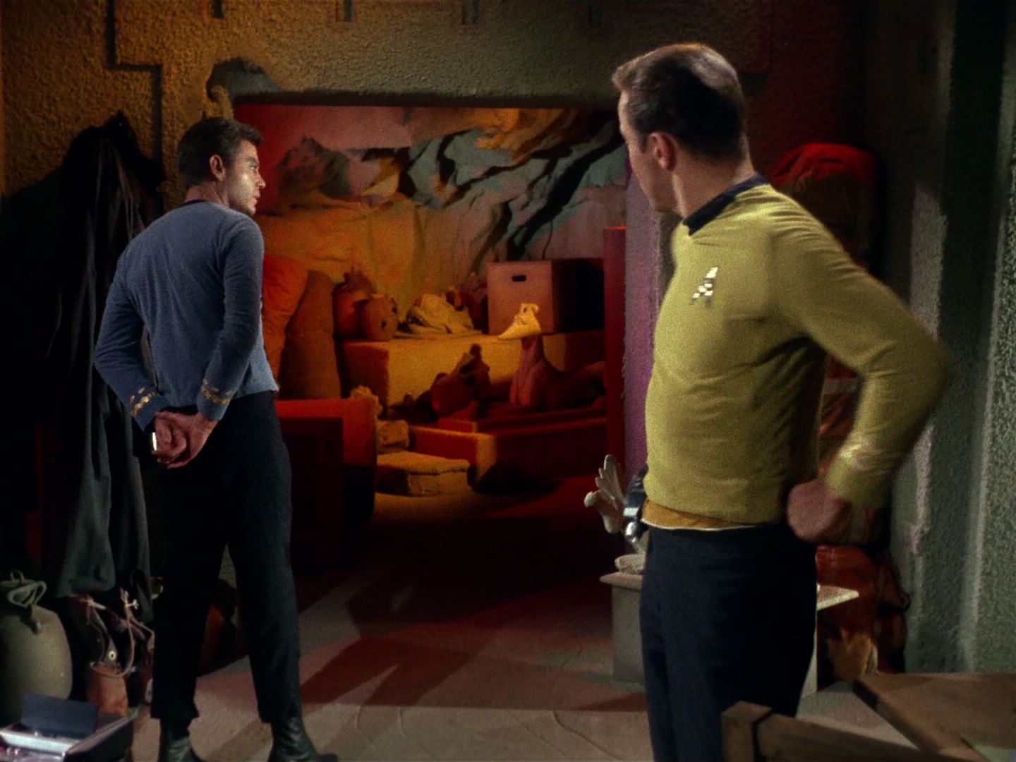 ariane179254_StarTrek_1x01_TheManTrap_0102.jpg
