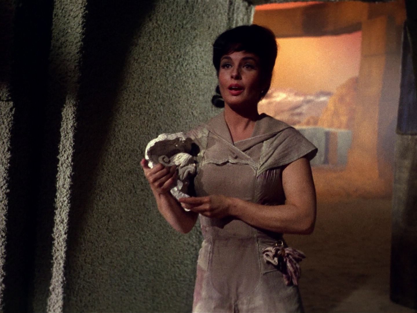 ariane179254_StarTrek_1x01_TheManTrap_0106.jpg