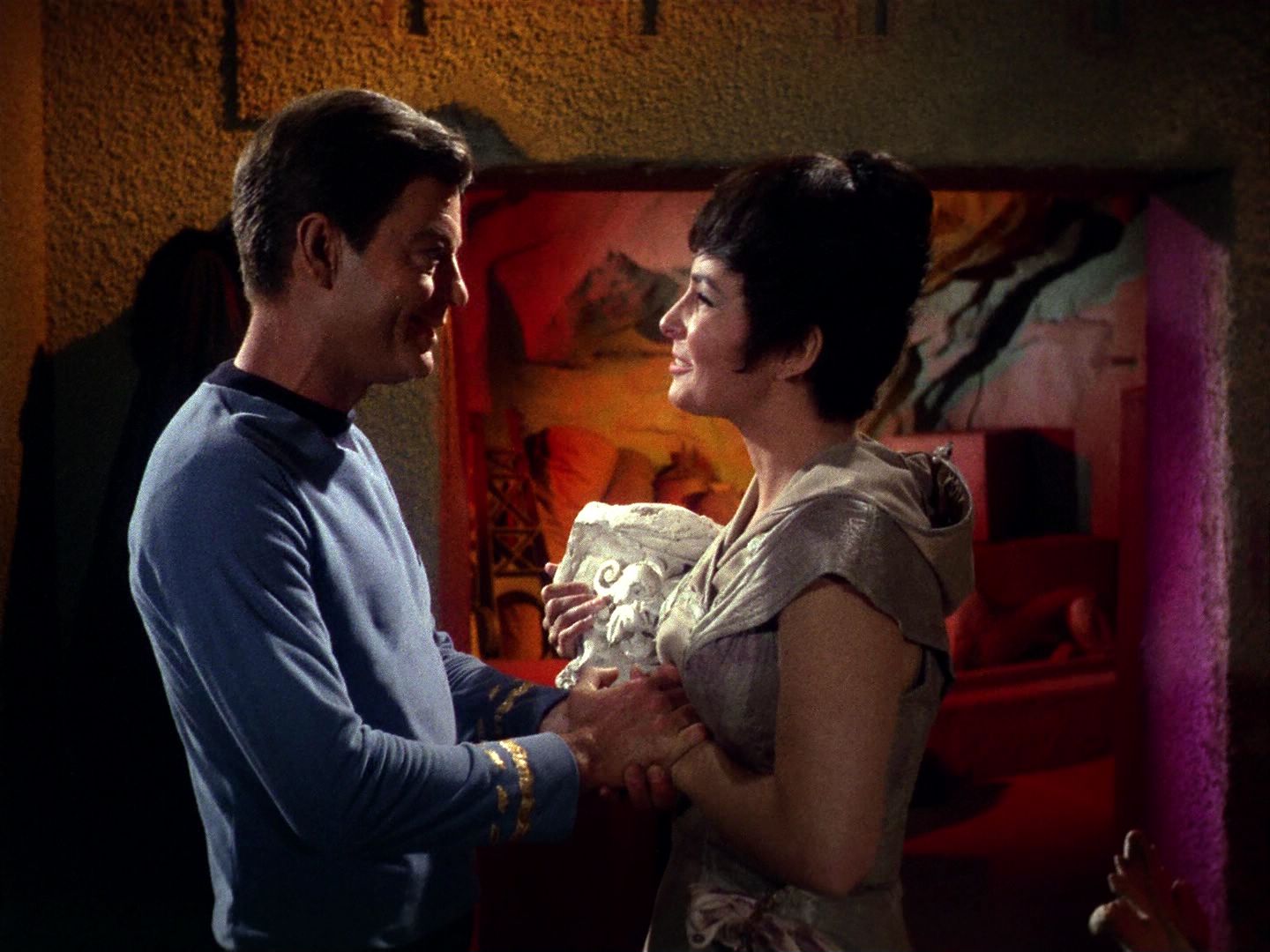 ariane179254_StarTrek_1x01_TheManTrap_0112.jpg
