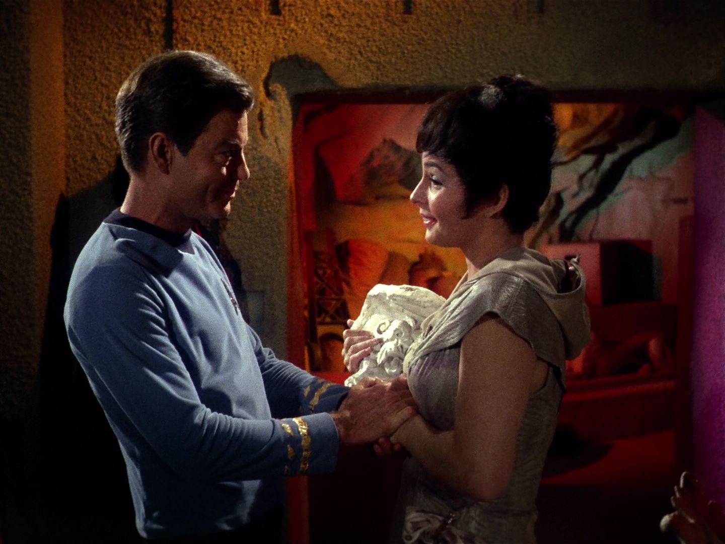 ariane179254_StarTrek_1x01_TheManTrap_0124.jpg