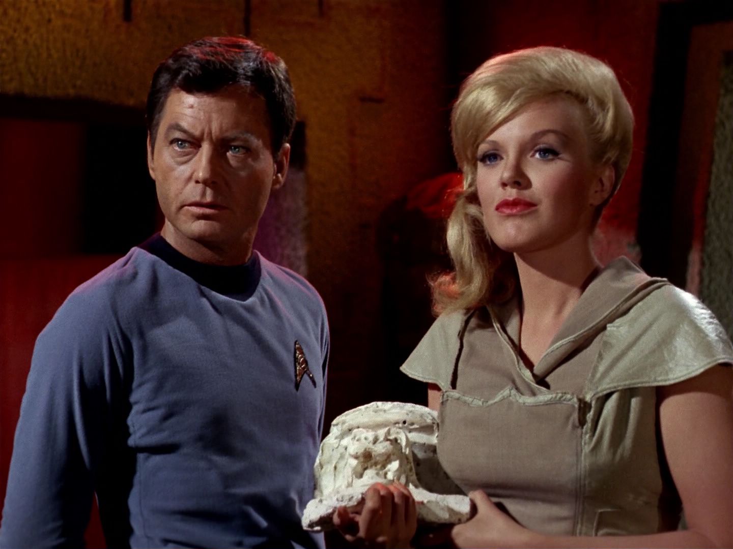 ariane179254_StarTrek_1x01_TheManTrap_0164.jpg