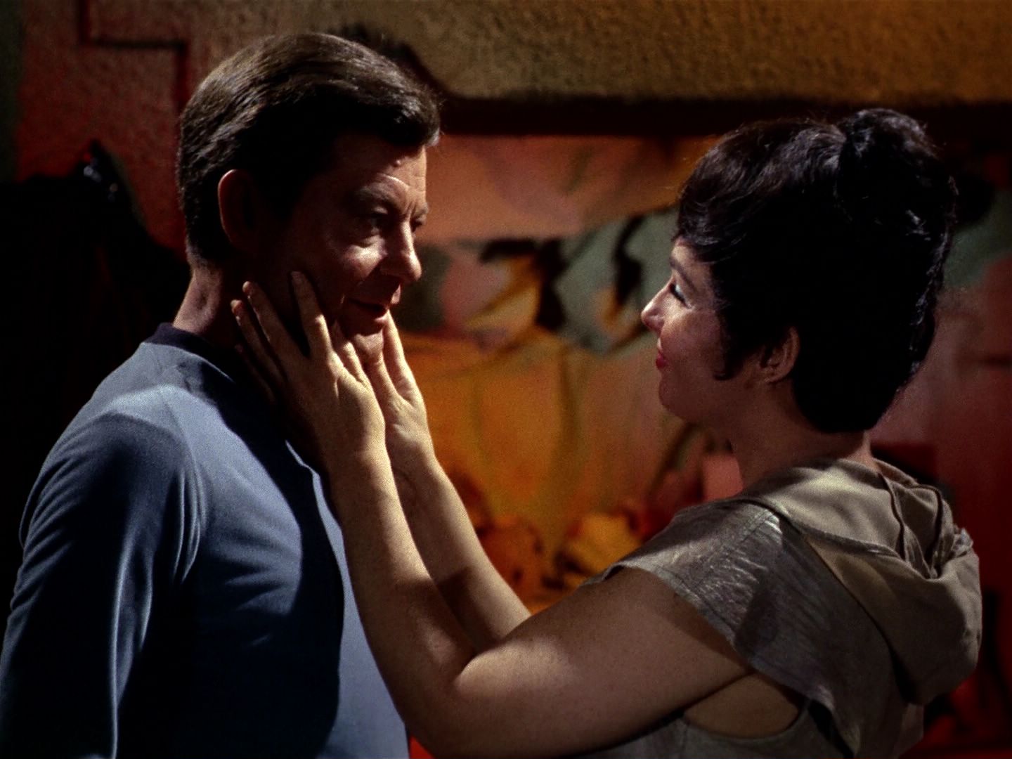 ariane179254_StarTrek_1x01_TheManTrap_0181.jpg