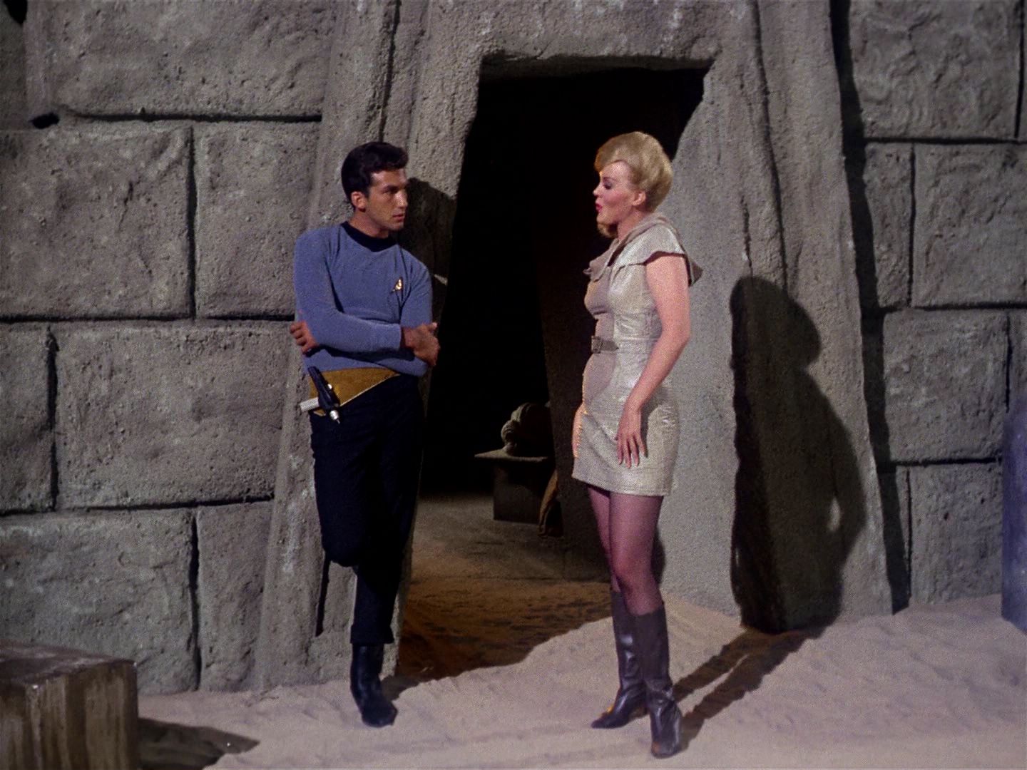 ariane179254_StarTrek_1x01_TheManTrap_0199.jpg