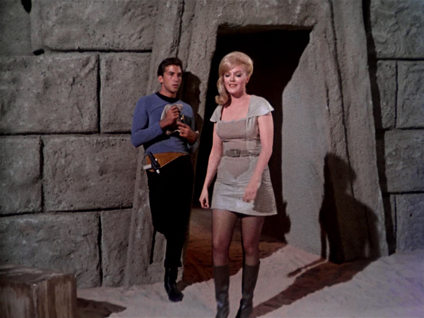 ariane179254_StarTrek_1x01_TheManTrap_0210.jpg