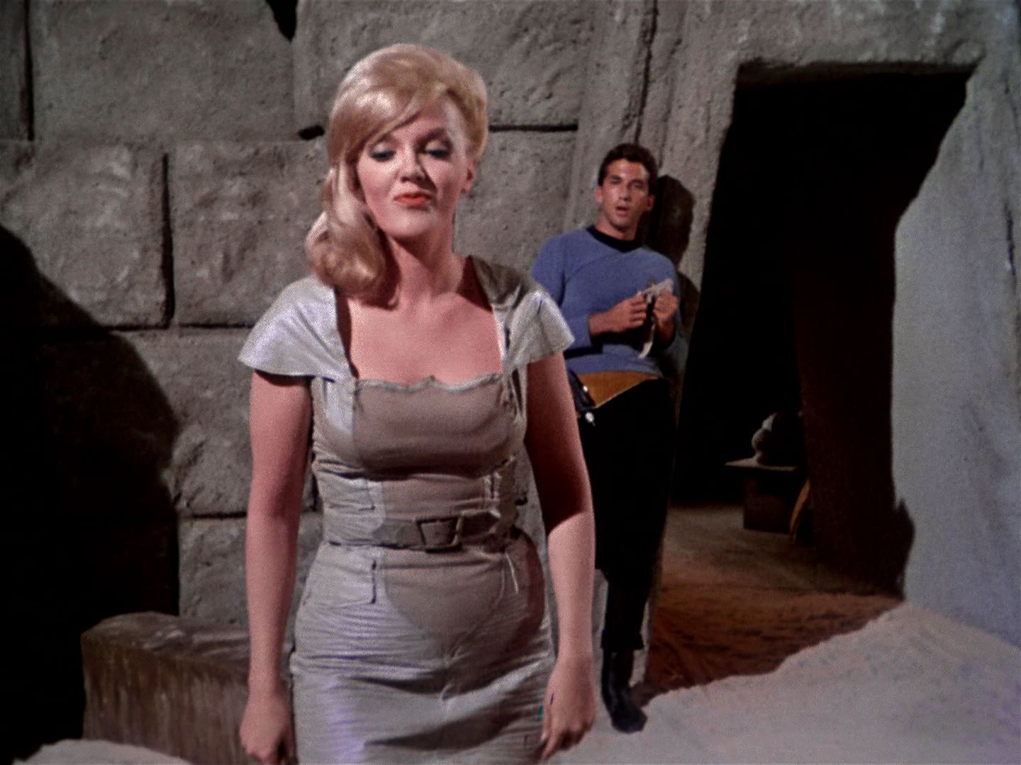 ariane179254_StarTrek_1x01_TheManTrap_0216.jpg