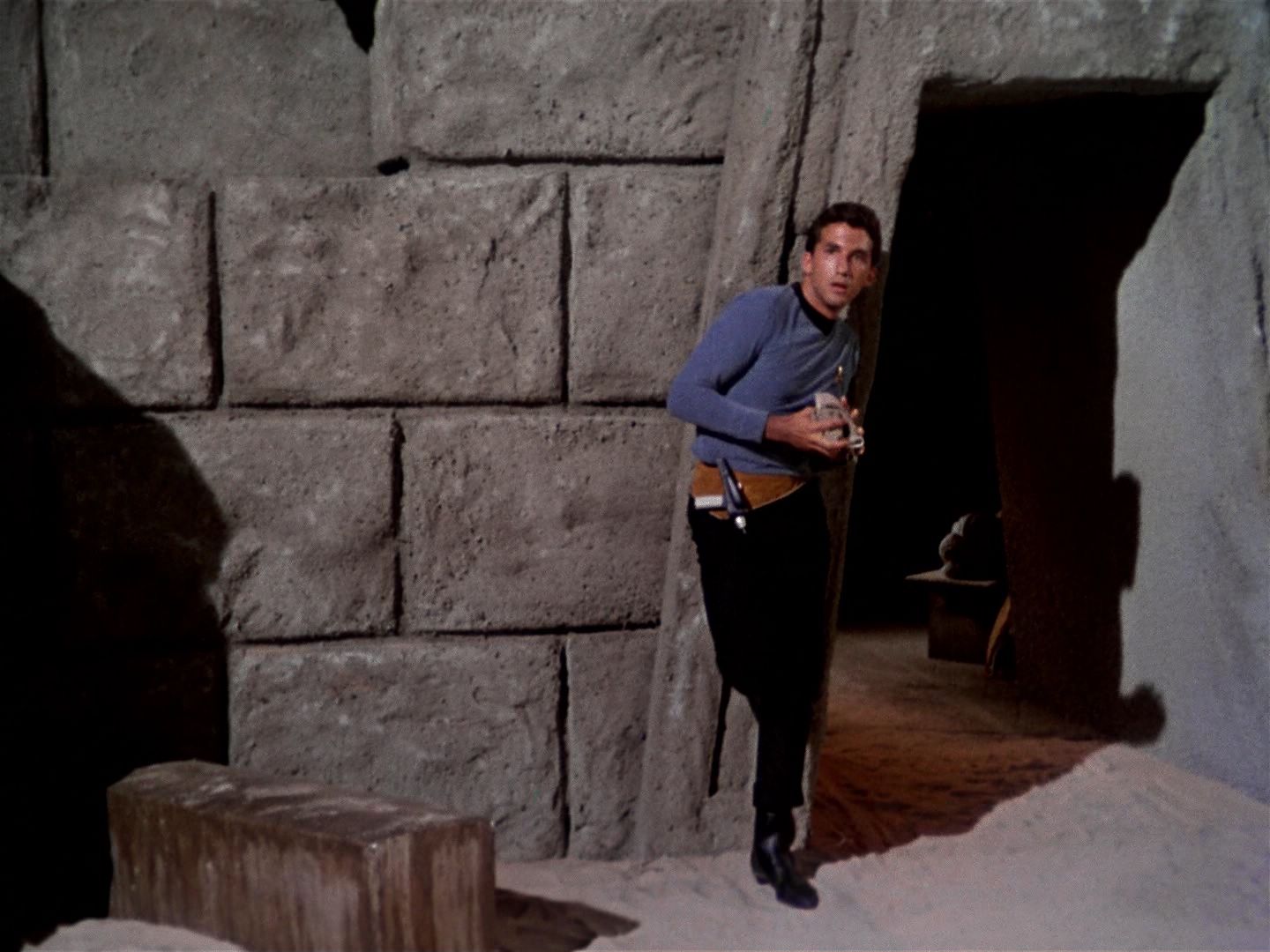 ariane179254_StarTrek_1x01_TheManTrap_0219.jpg