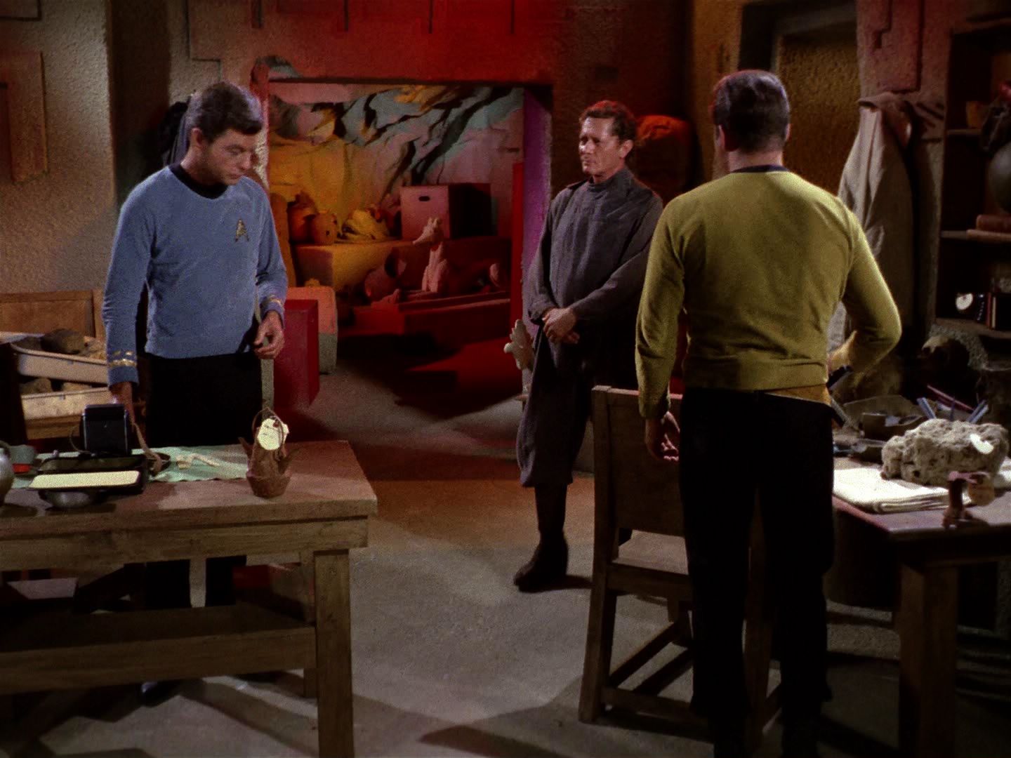 ariane179254_StarTrek_1x01_TheManTrap_0245.jpg