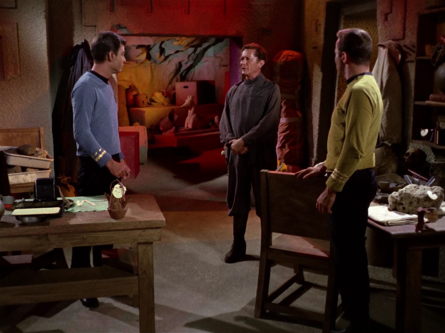 ariane179254_StarTrek_1x01_TheManTrap_0249.jpg