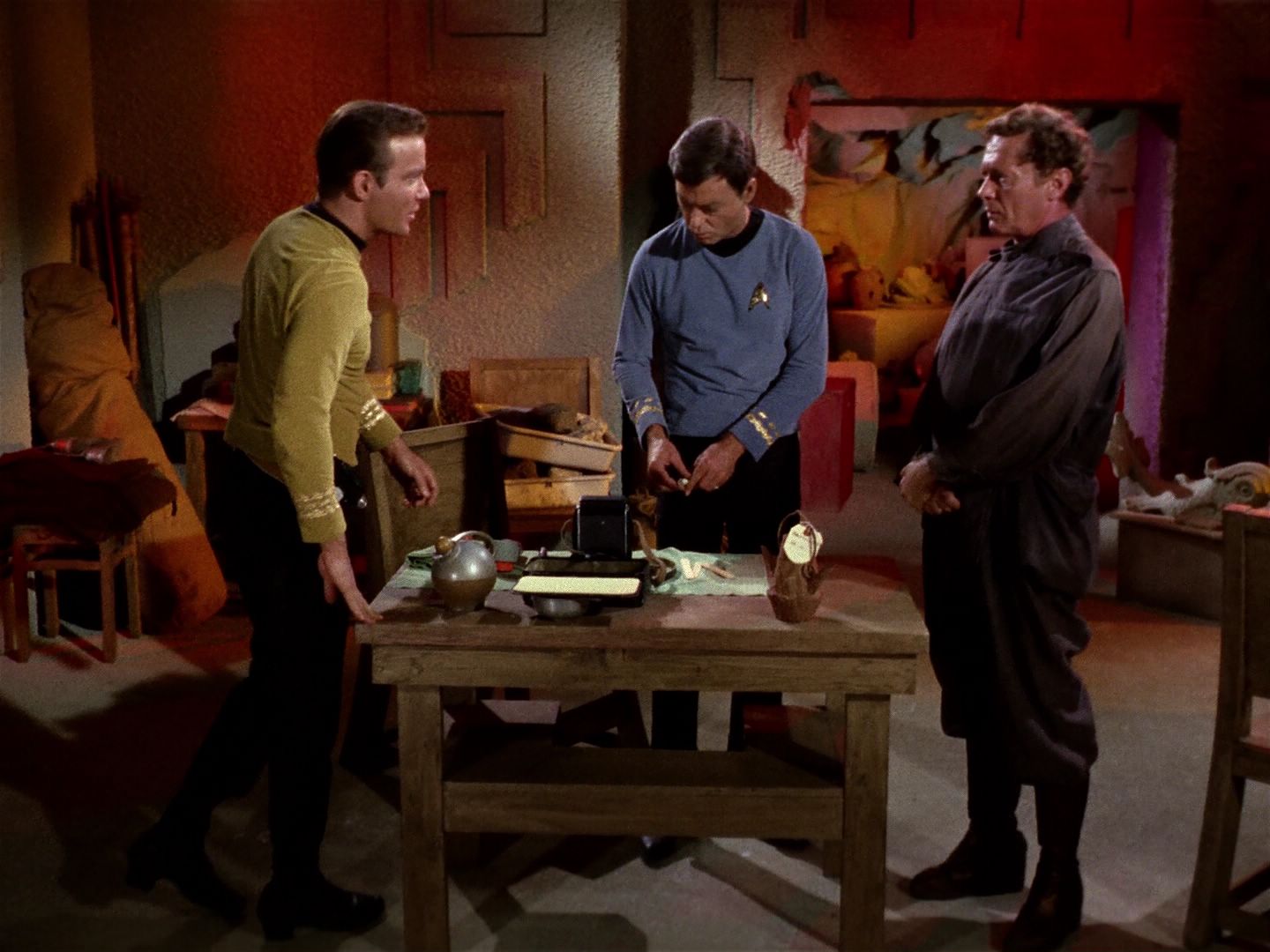 ariane179254_StarTrek_1x01_TheManTrap_0295.jpg