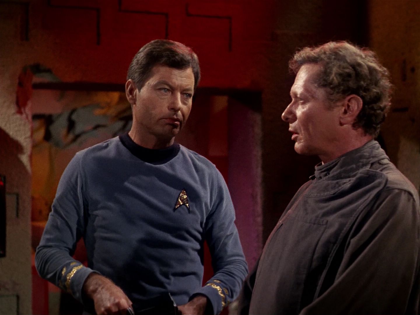 ariane179254_StarTrek_1x01_TheManTrap_0307.jpg