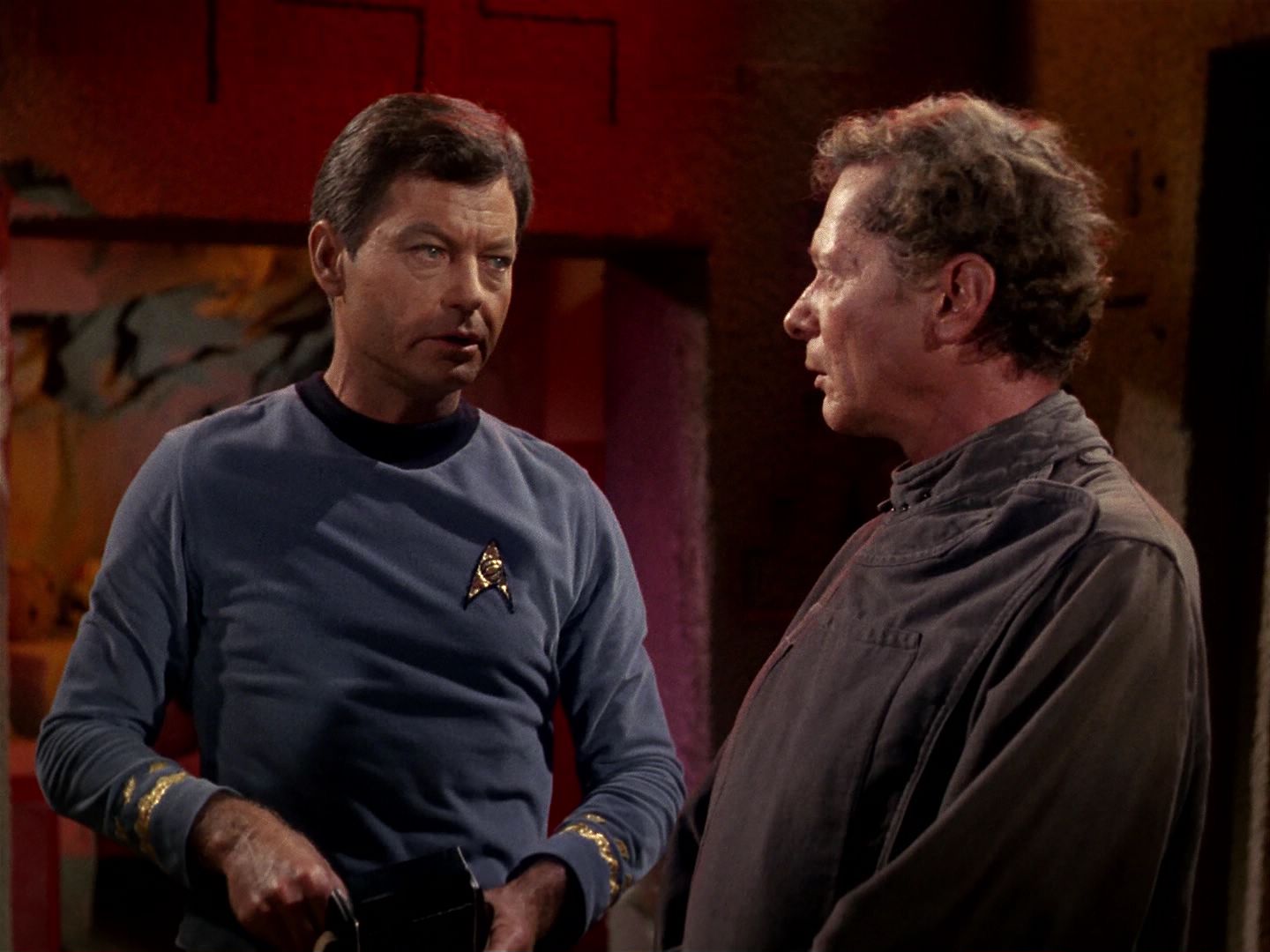 ariane179254_StarTrek_1x01_TheManTrap_0309.jpg