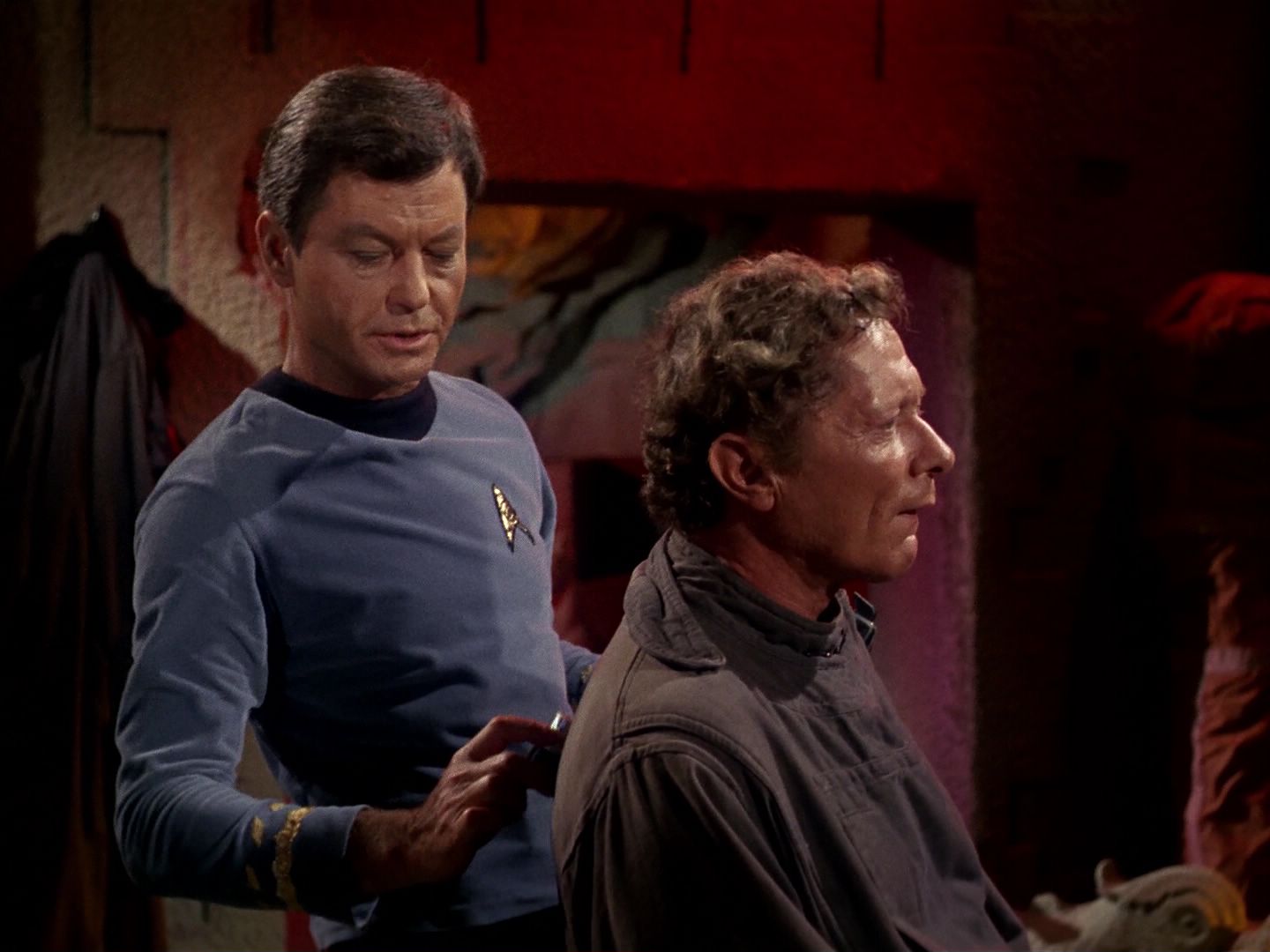 ariane179254_StarTrek_1x01_TheManTrap_0323.jpg