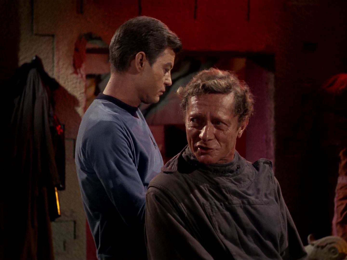 ariane179254_StarTrek_1x01_TheManTrap_0329.jpg