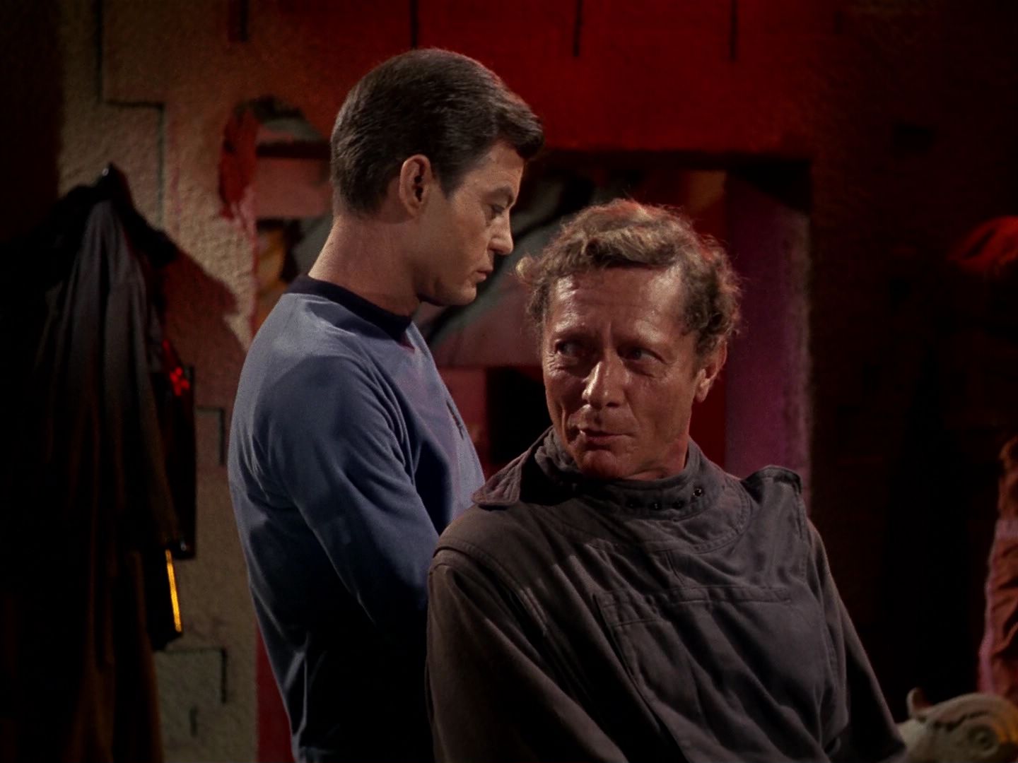 ariane179254_StarTrek_1x01_TheManTrap_0330.jpg