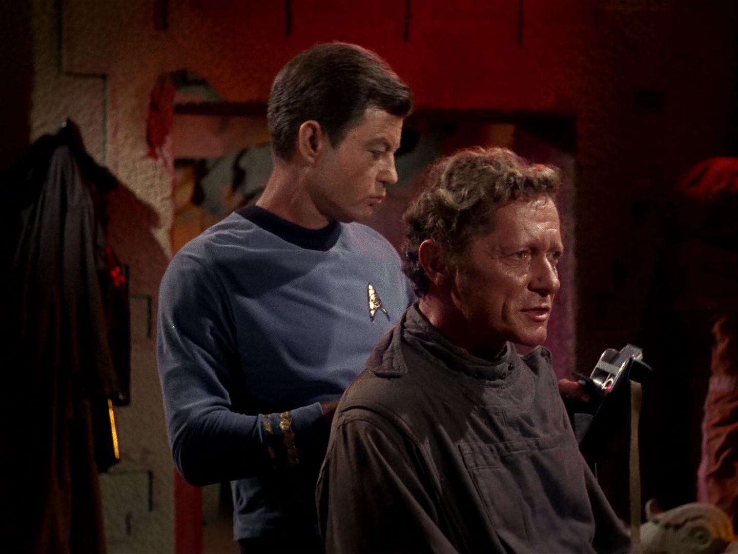 ariane179254_StarTrek_1x01_TheManTrap_0338.jpg