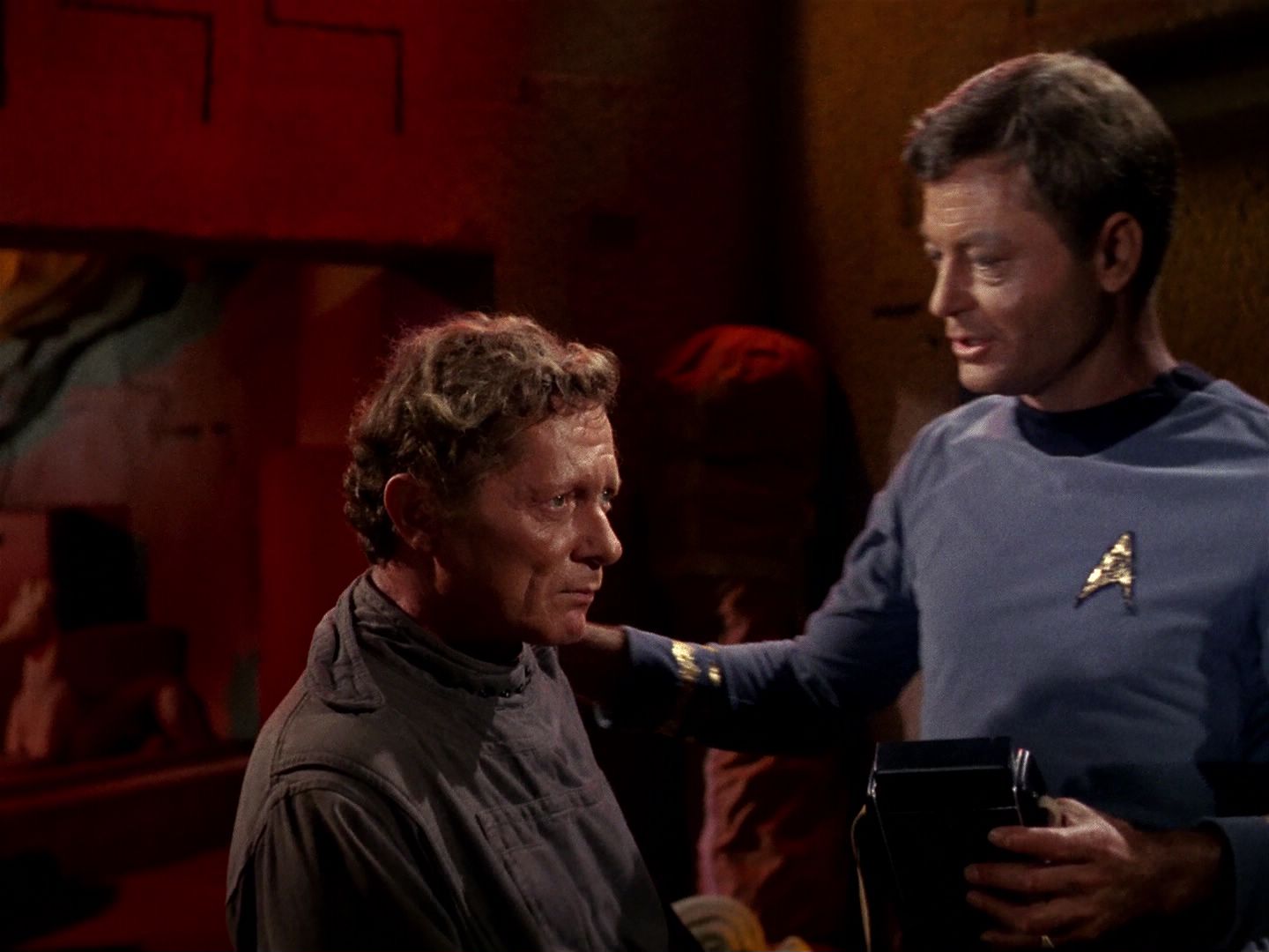 ariane179254_StarTrek_1x01_TheManTrap_0355.jpg