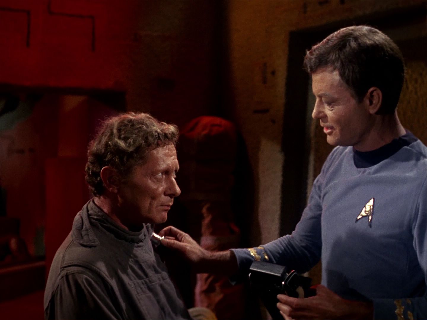 ariane179254_StarTrek_1x01_TheManTrap_0356.jpg
