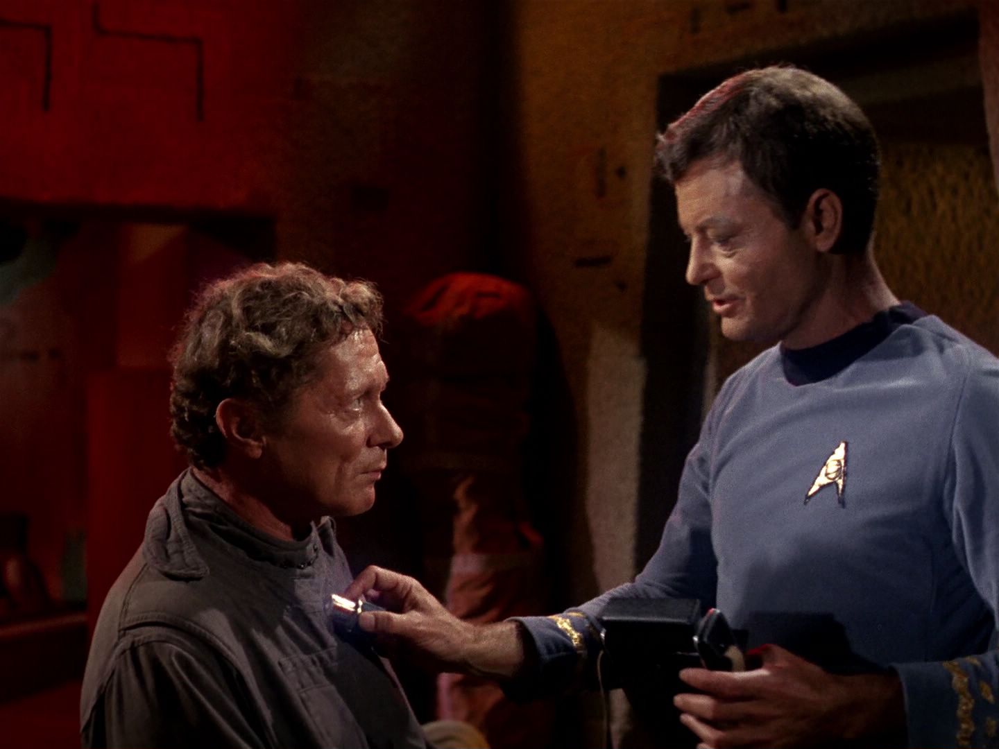 ariane179254_StarTrek_1x01_TheManTrap_0357.jpg