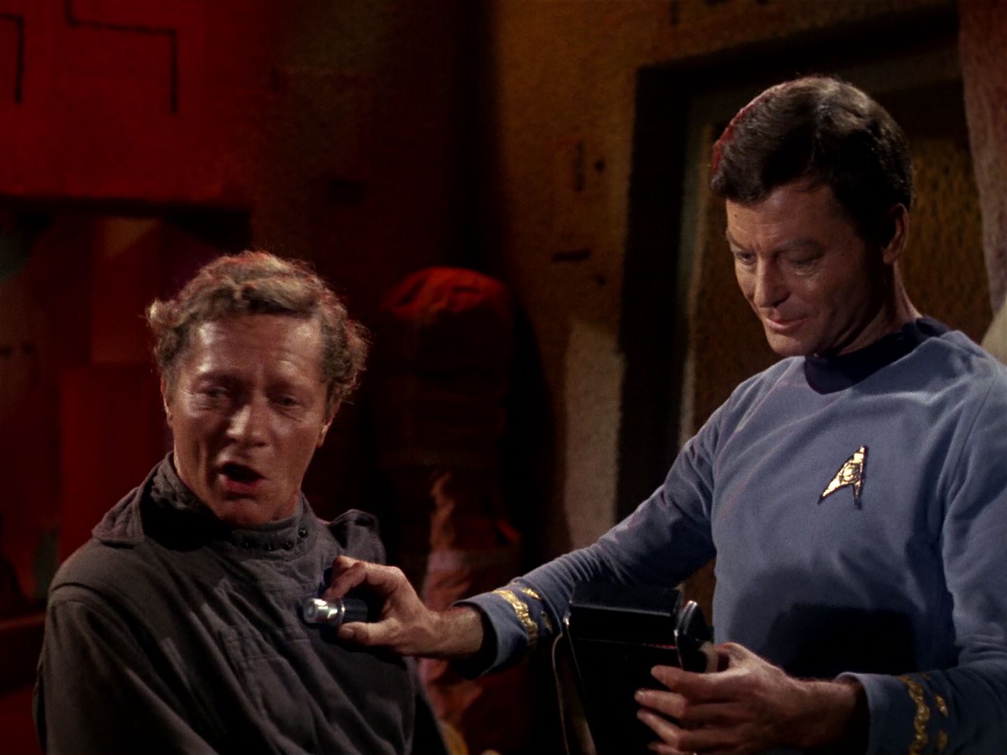 ariane179254_StarTrek_1x01_TheManTrap_0362.jpg