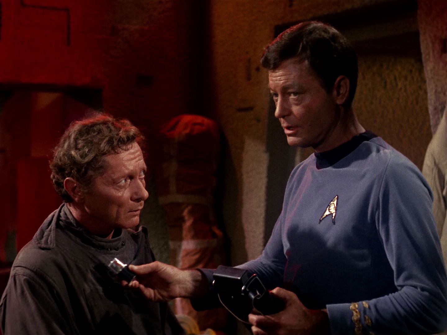 ariane179254_StarTrek_1x01_TheManTrap_0371.jpg