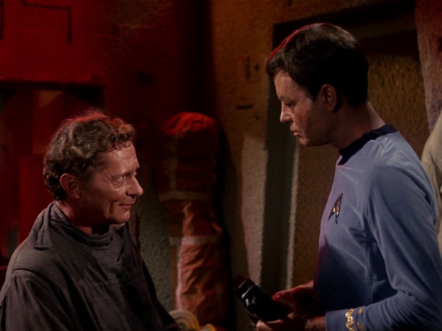 ariane179254_StarTrek_1x01_TheManTrap_0391.jpg