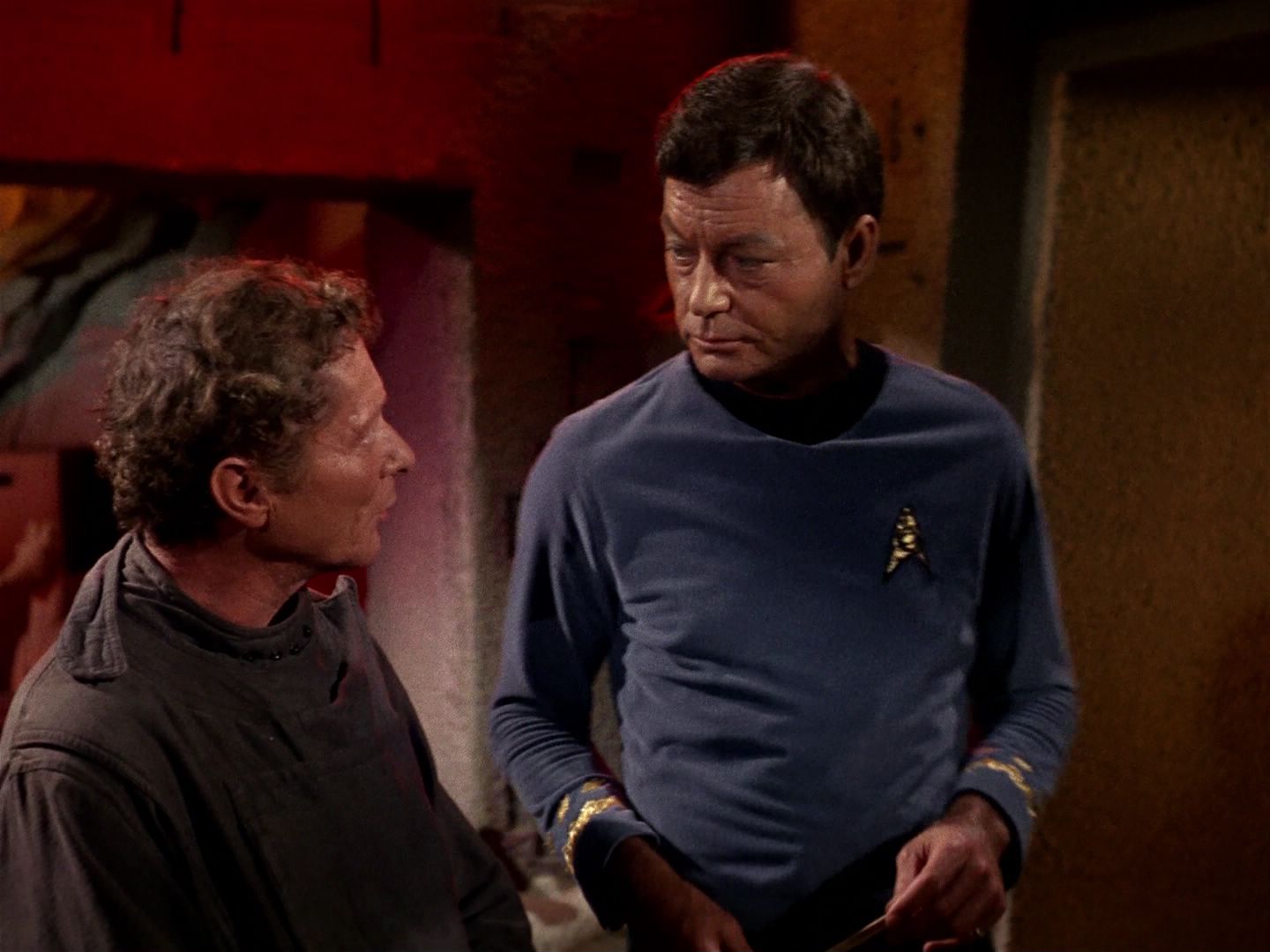 ariane179254_StarTrek_1x01_TheManTrap_0403.jpg