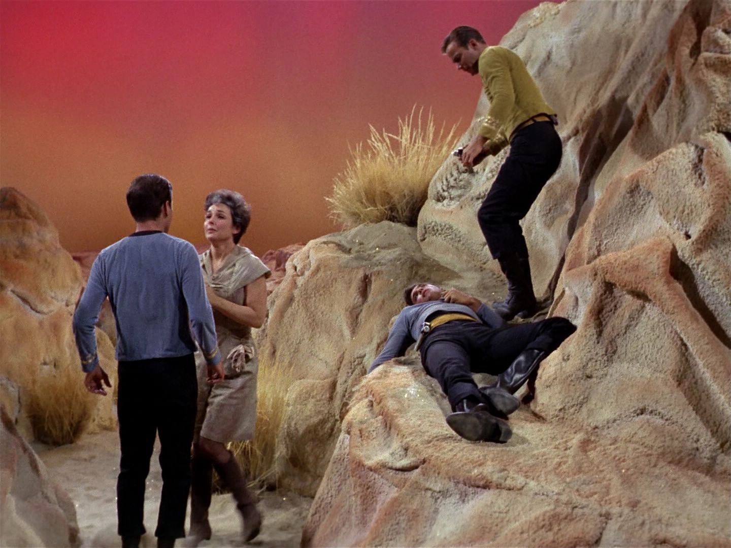 ariane179254_StarTrek_1x01_TheManTrap_0423.jpg