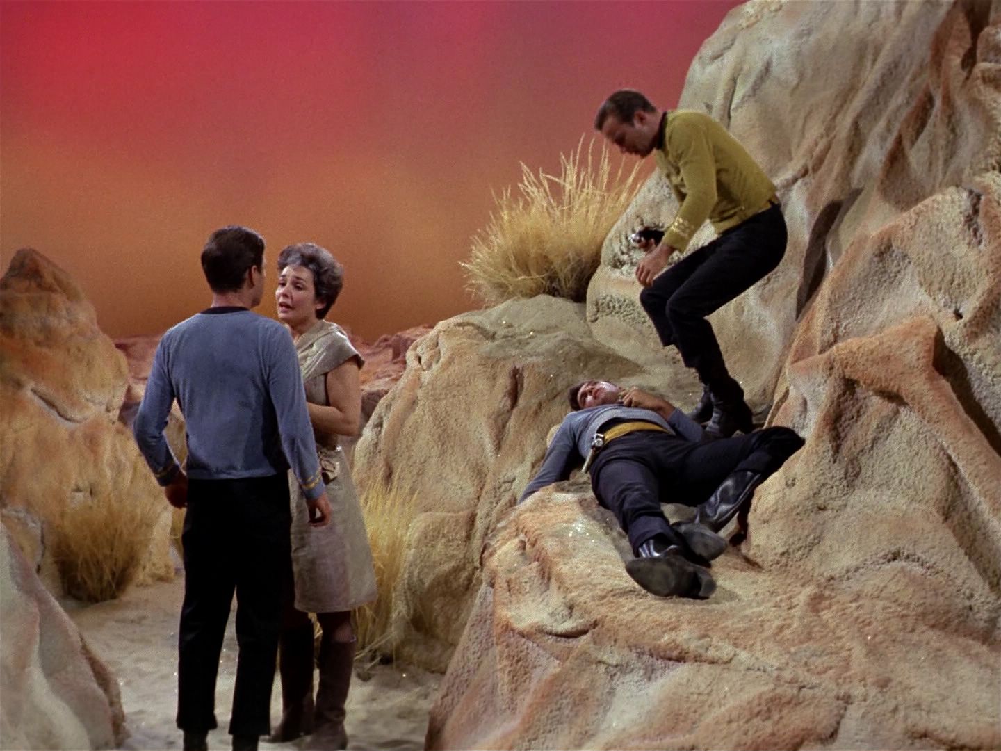 ariane179254_StarTrek_1x01_TheManTrap_0424.jpg