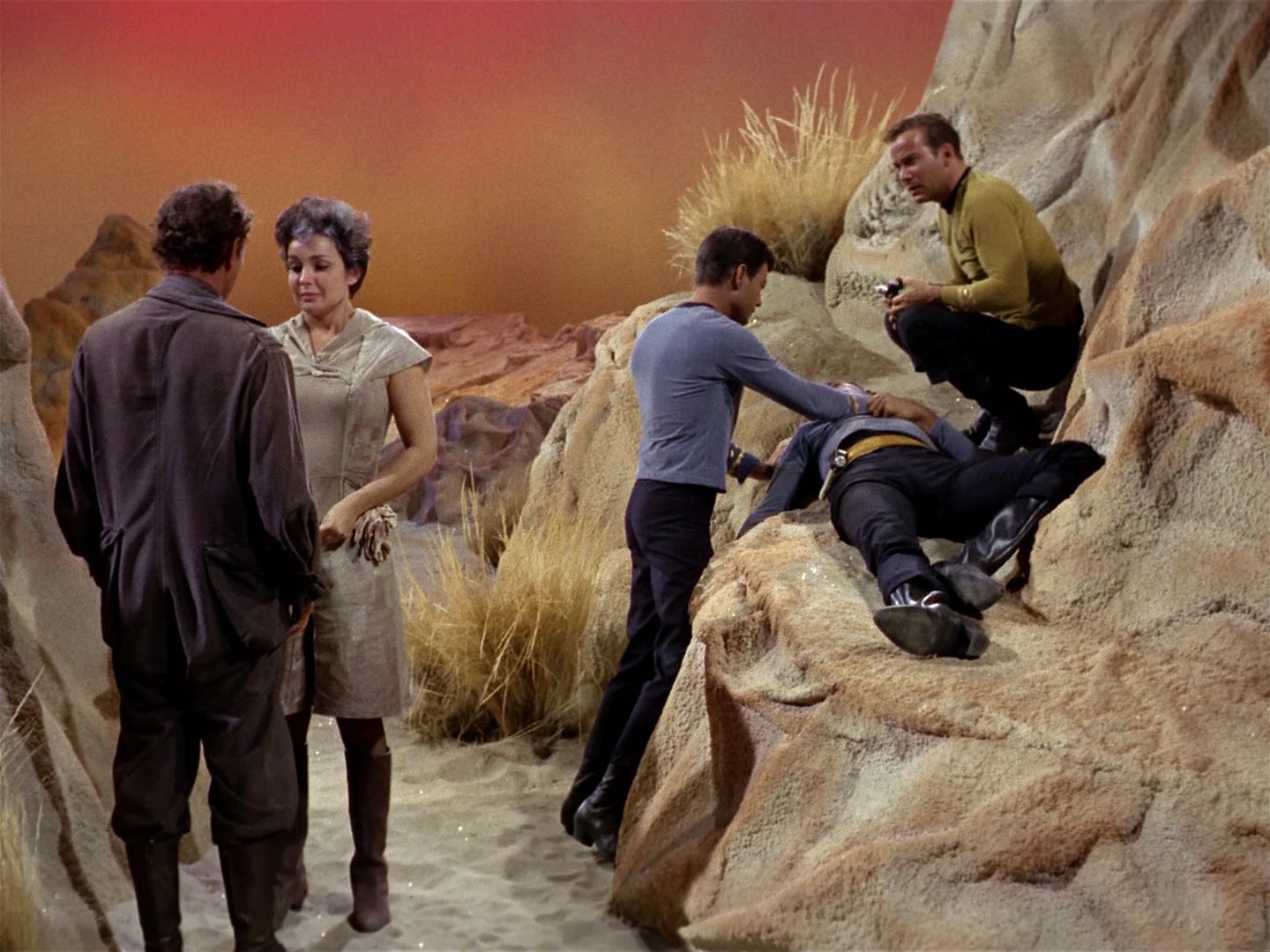 ariane179254_StarTrek_1x01_TheManTrap_0433.jpg