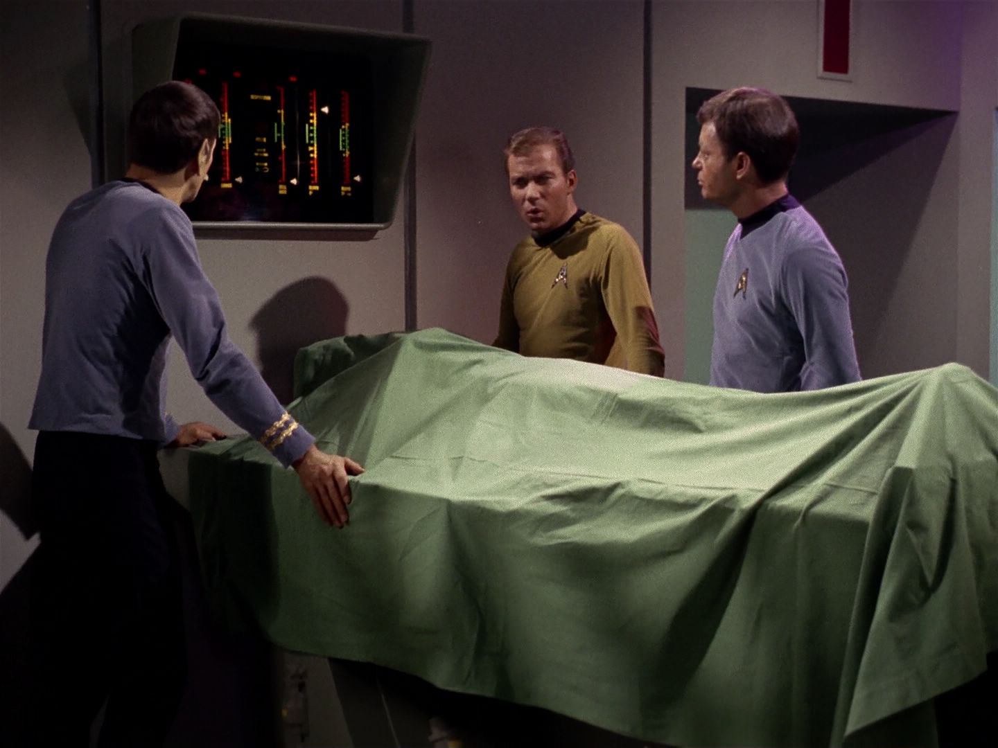 ariane179254_StarTrek_1x01_TheManTrap_0806.jpg
