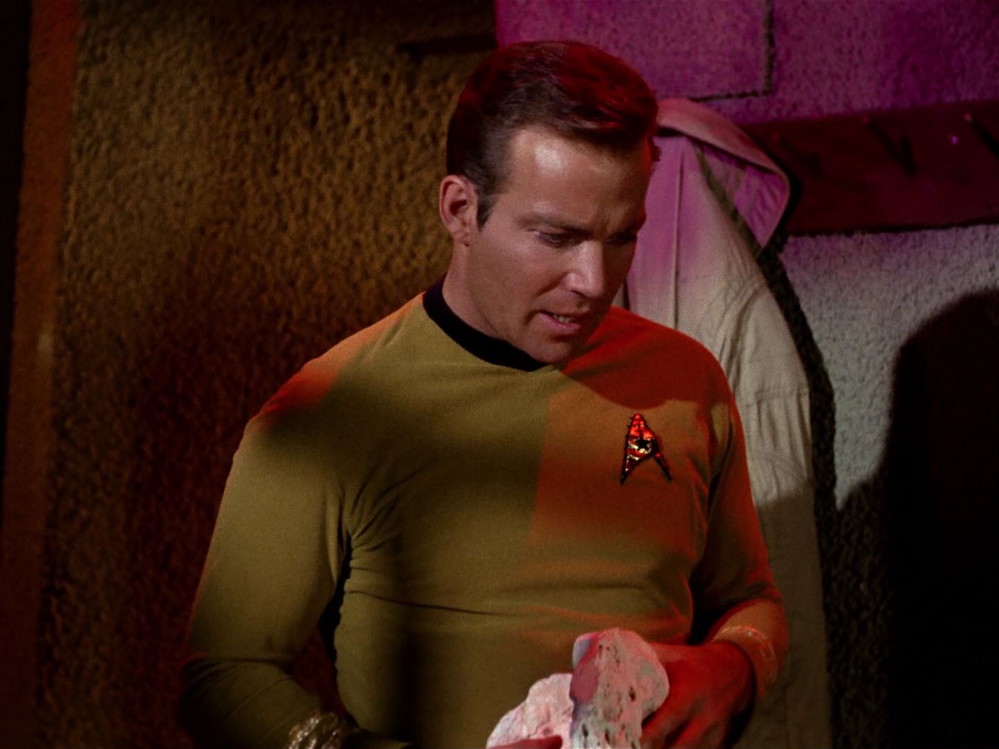 ariane179254_StarTrek_1x01_TheManTrap_0926.jpg