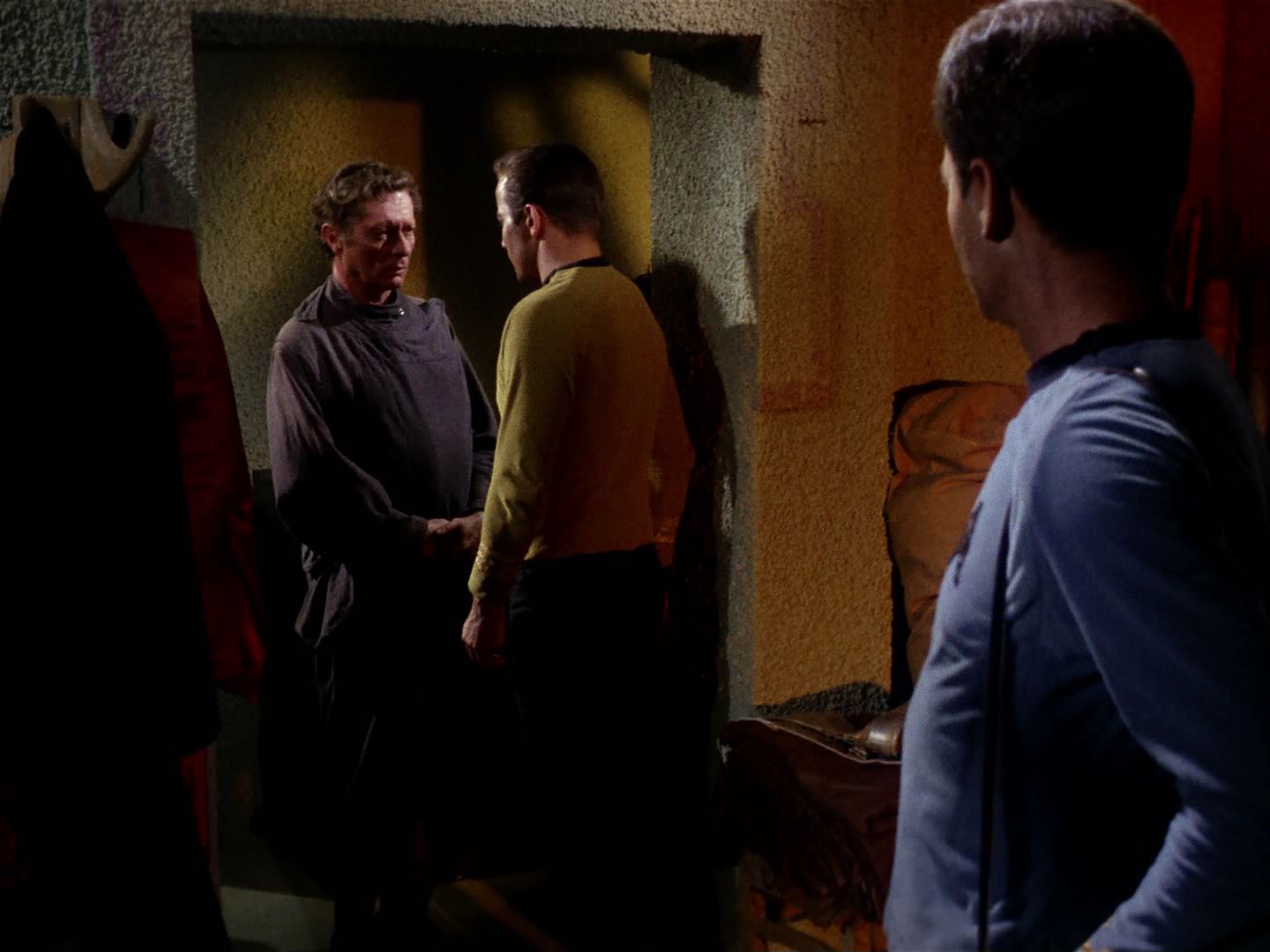 ariane179254_StarTrek_1x01_TheManTrap_0960.jpg