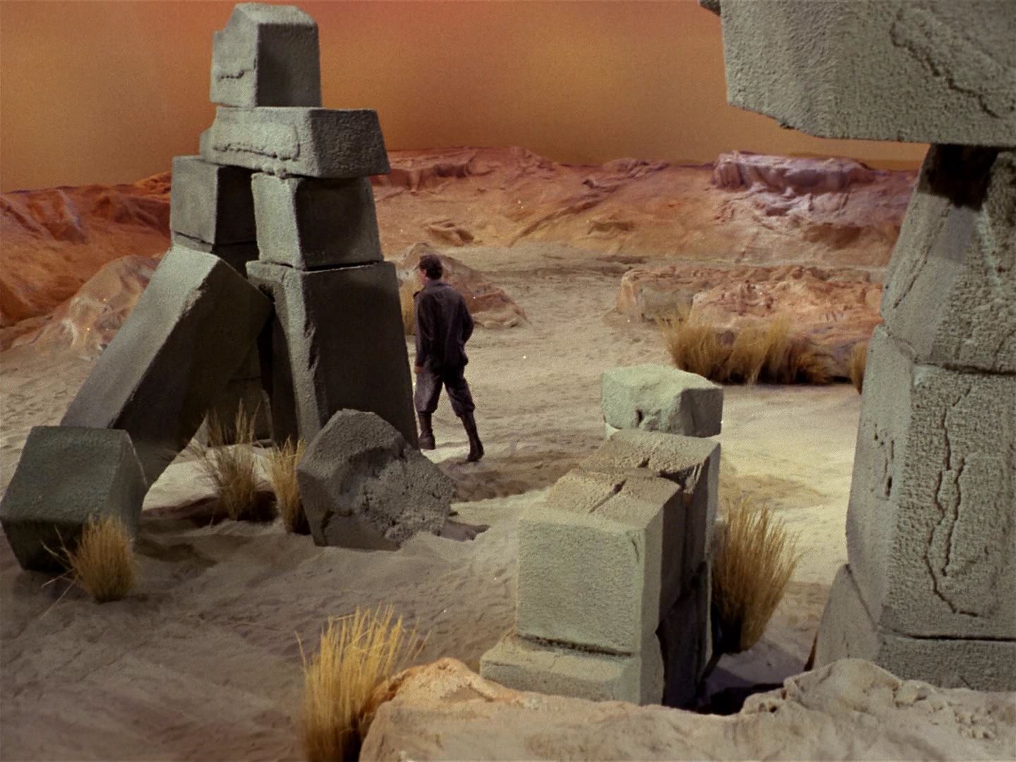 ariane179254_StarTrek_1x01_TheManTrap_0992.jpg