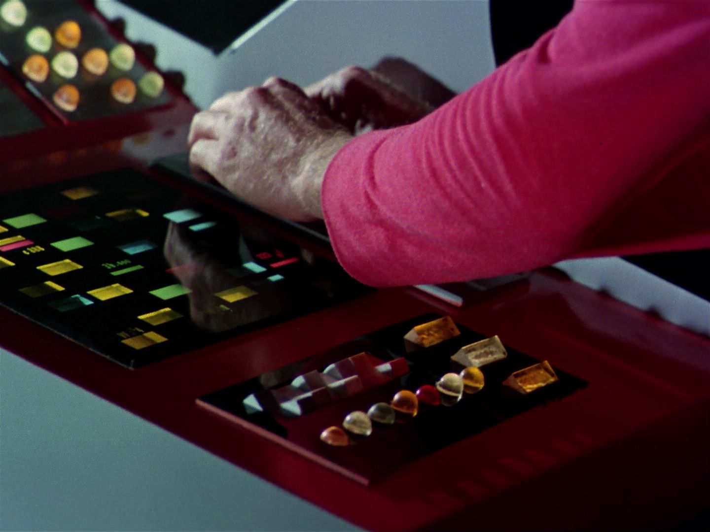 ariane179254_StarTrek_1x01_TheManTrap_1083.jpg