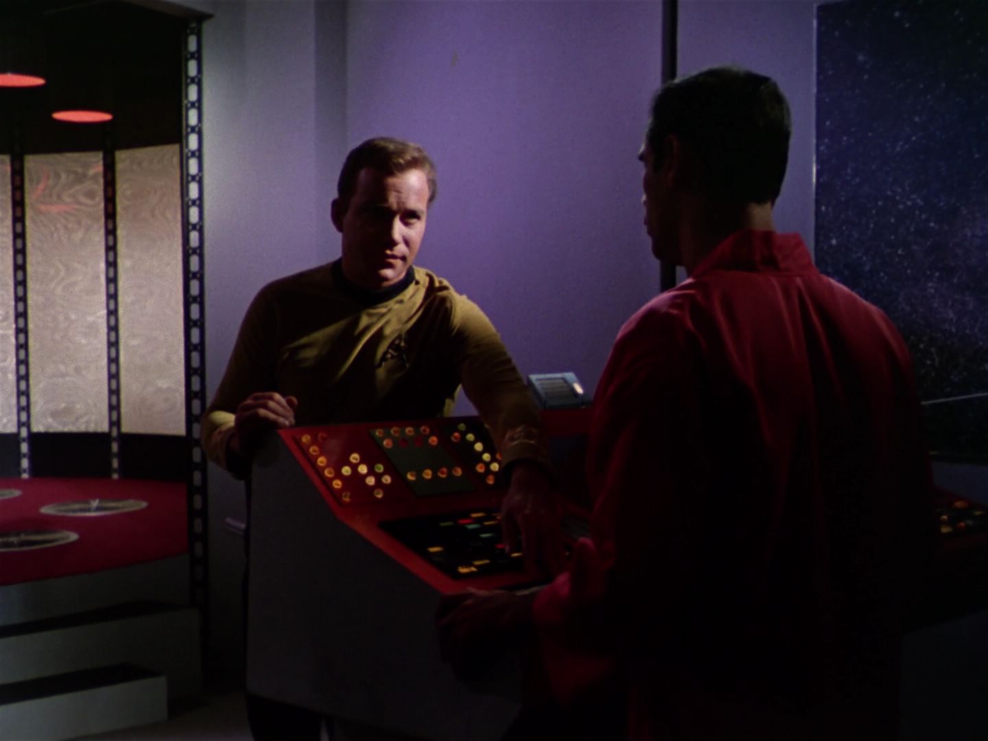 ariane179254_StarTrek_1x01_TheManTrap_1104.jpg