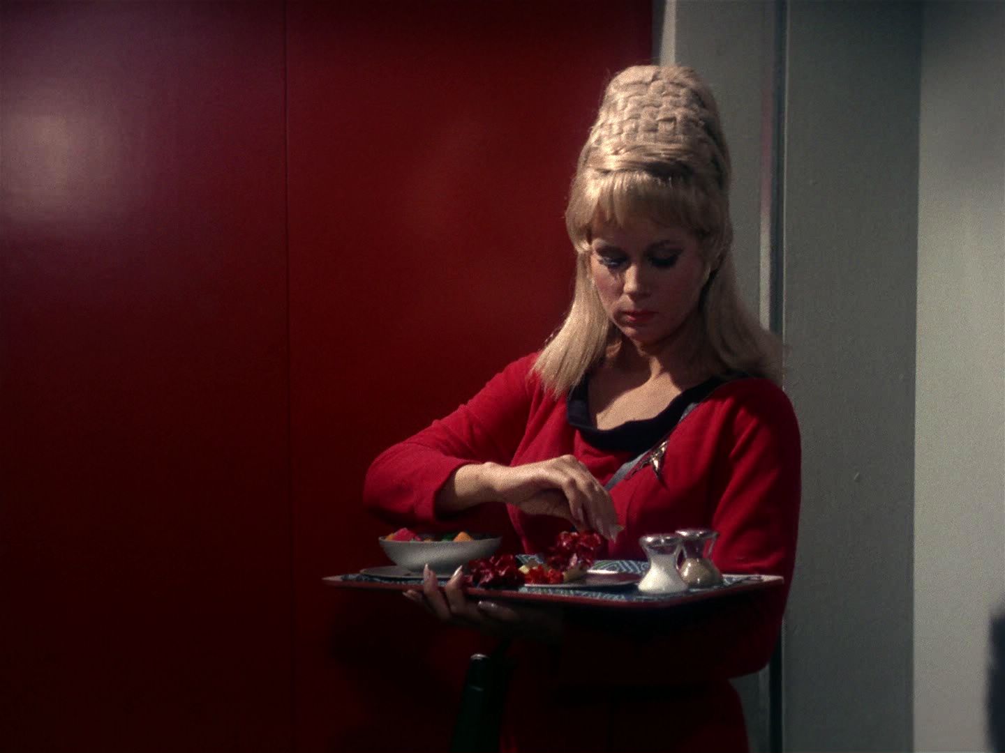 ariane179254_StarTrek_1x01_TheManTrap_1138.jpg