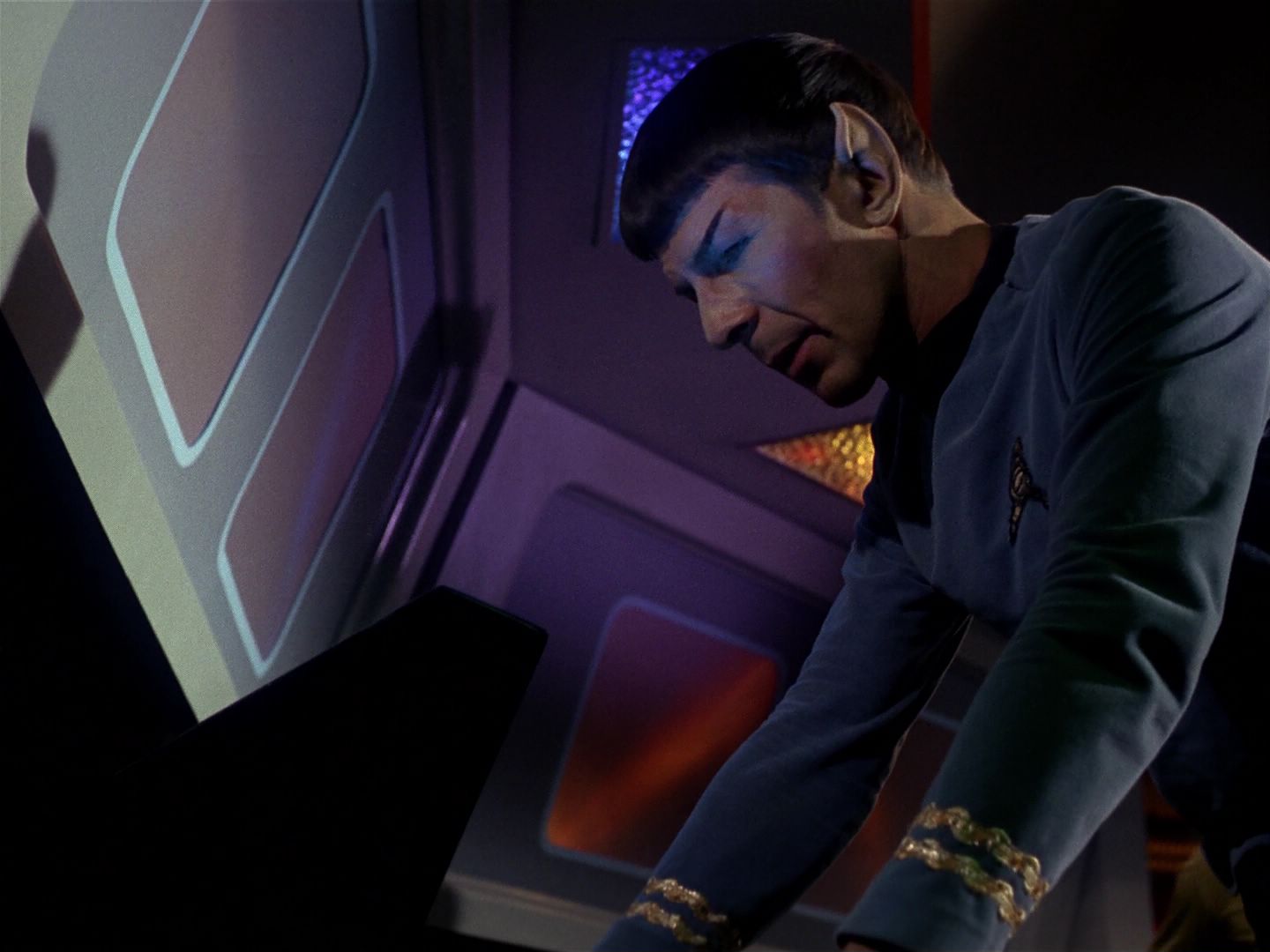 ariane179254_StarTrek_1x01_TheManTrap_1158.jpg