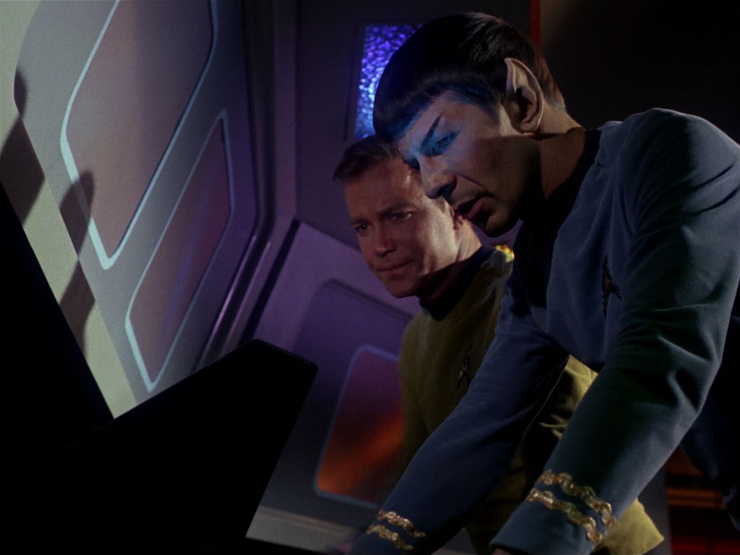 ariane179254_StarTrek_1x01_TheManTrap_1174.jpg