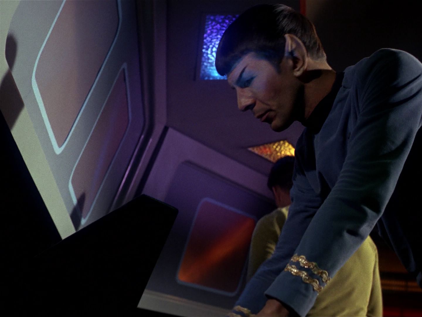 ariane179254_StarTrek_1x01_TheManTrap_1175.jpg