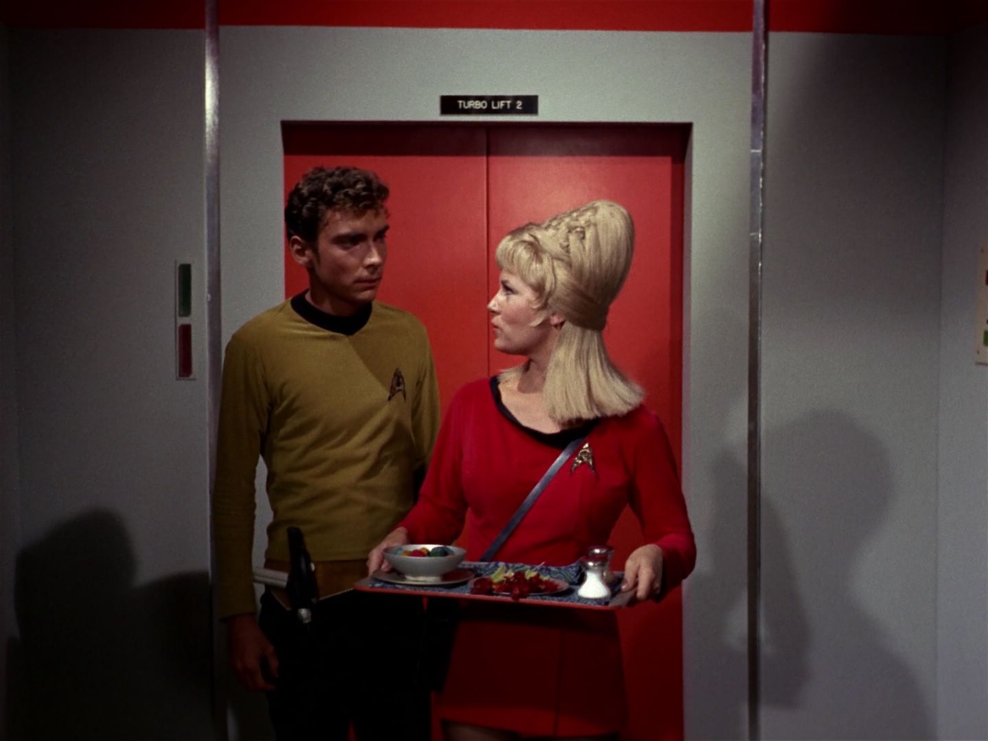 ariane179254_StarTrek_1x01_TheManTrap_1185.jpg
