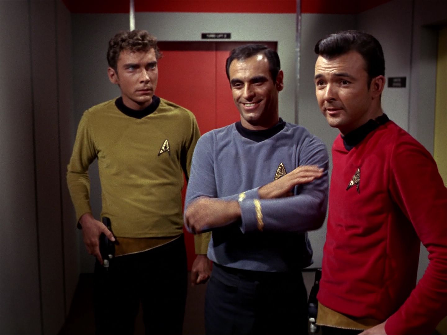 ariane179254_StarTrek_1x01_TheManTrap_1197.jpg