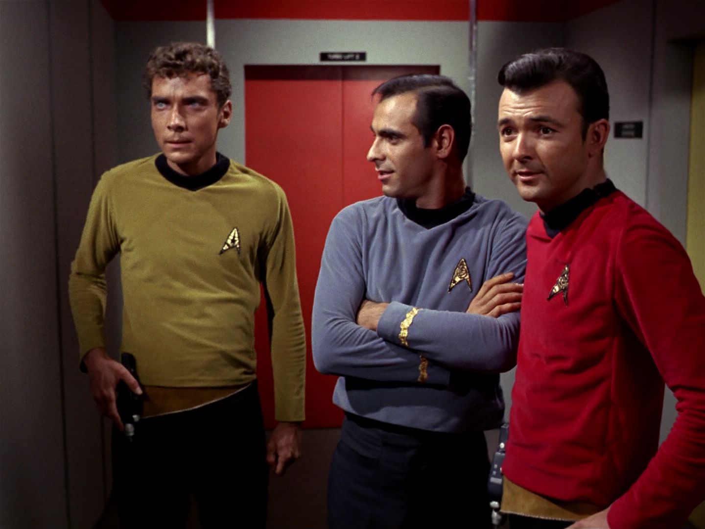 ariane179254_StarTrek_1x01_TheManTrap_1199.jpg
