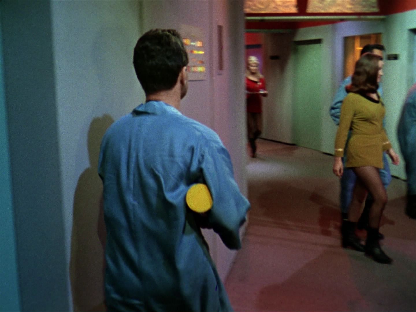 ariane179254_StarTrek_1x01_TheManTrap_1206.jpg