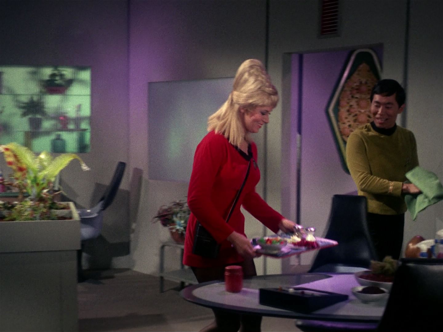 ariane179254_StarTrek_1x01_TheManTrap_1226.jpg