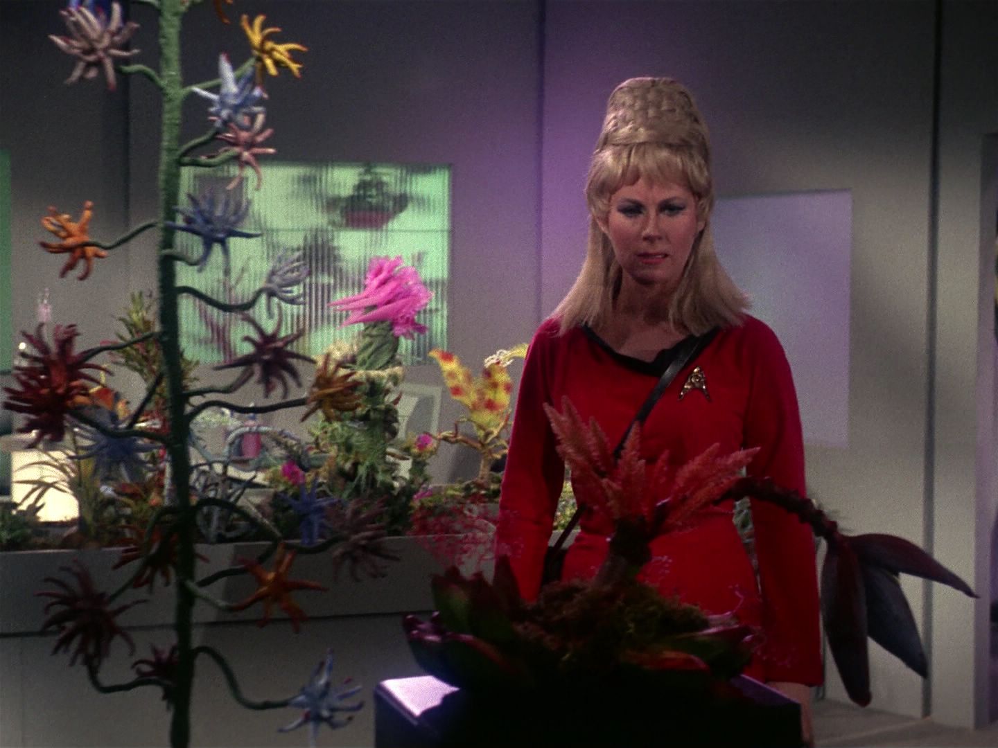 ariane179254_StarTrek_1x01_TheManTrap_1250.jpg