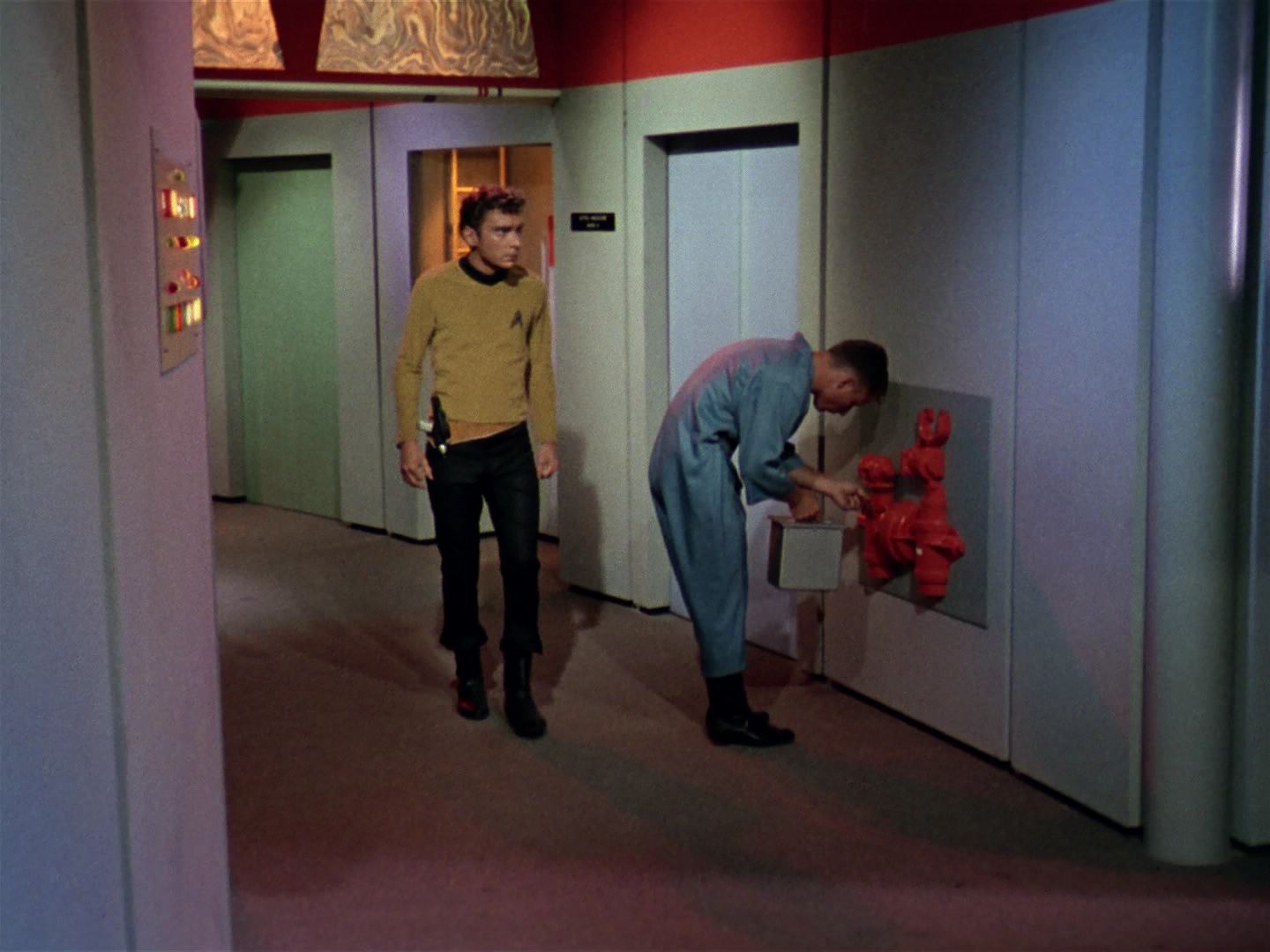 ariane179254_StarTrek_1x01_TheManTrap_1261.jpg