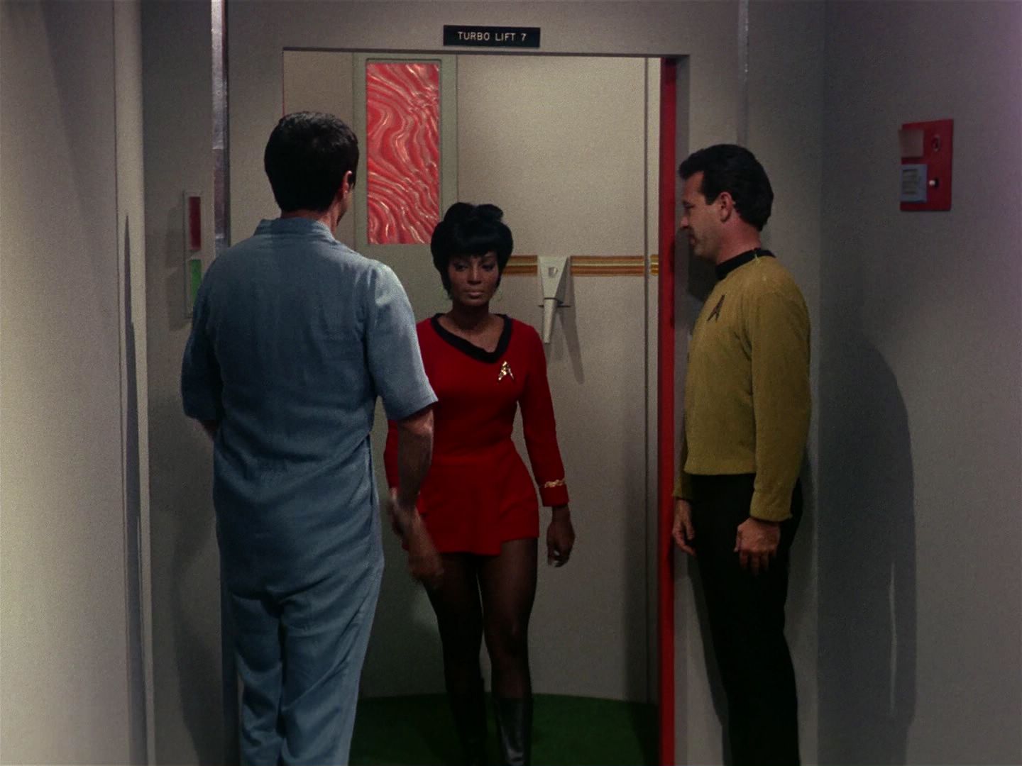 ariane179254_StarTrek_1x01_TheManTrap_1350.jpg