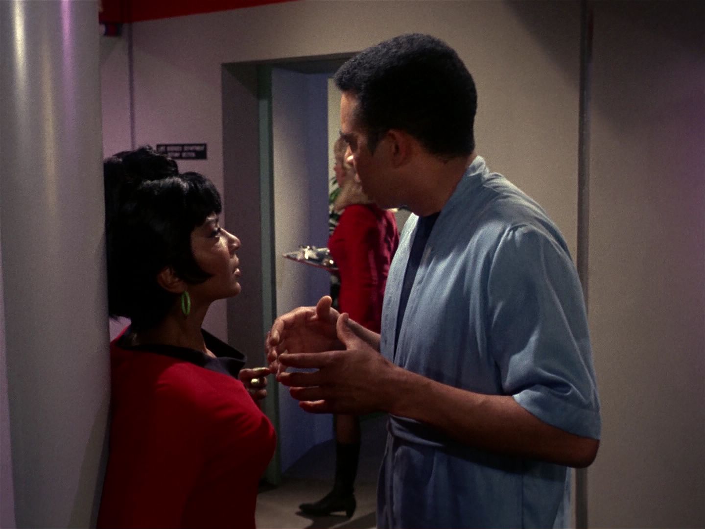 ariane179254_StarTrek_1x01_TheManTrap_1436.jpg